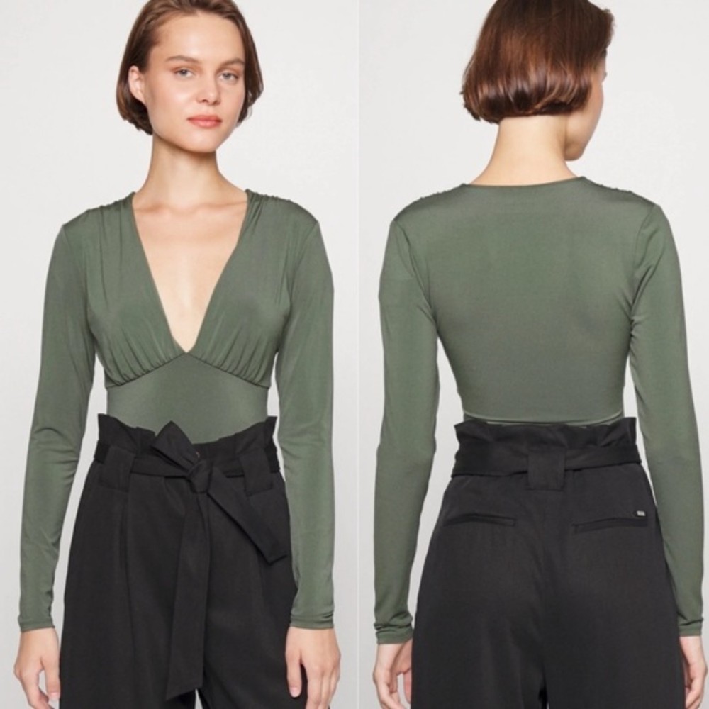 Abercrombie & Fitch Deep V neck Green Bodysuit Size Medium